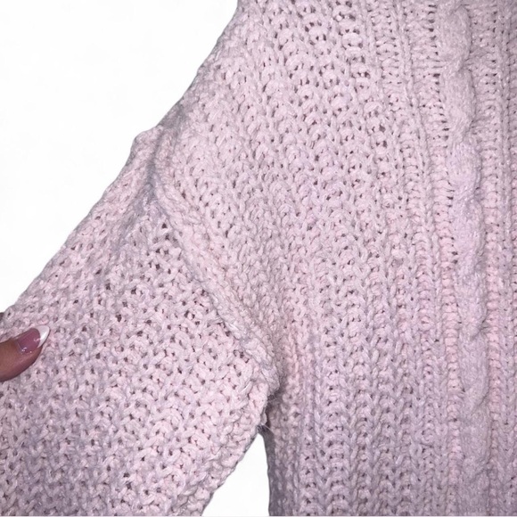 Madden Girl Pink Chunky Cable Knit Cropped Sweater NWT Size S - Picture 3 of 10